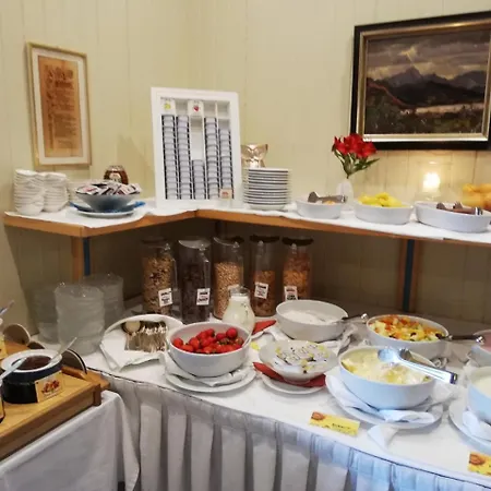 Otel Schoenruh Drobollach am Faakersee